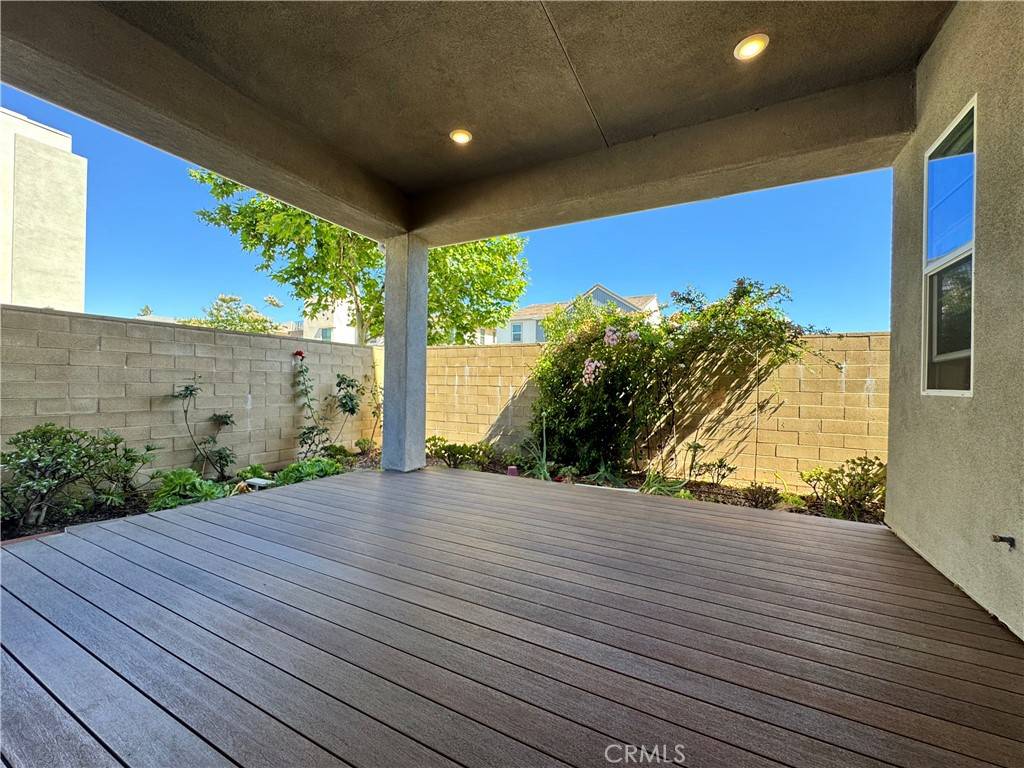 Irvine, CA 92618,325 Sawbuck