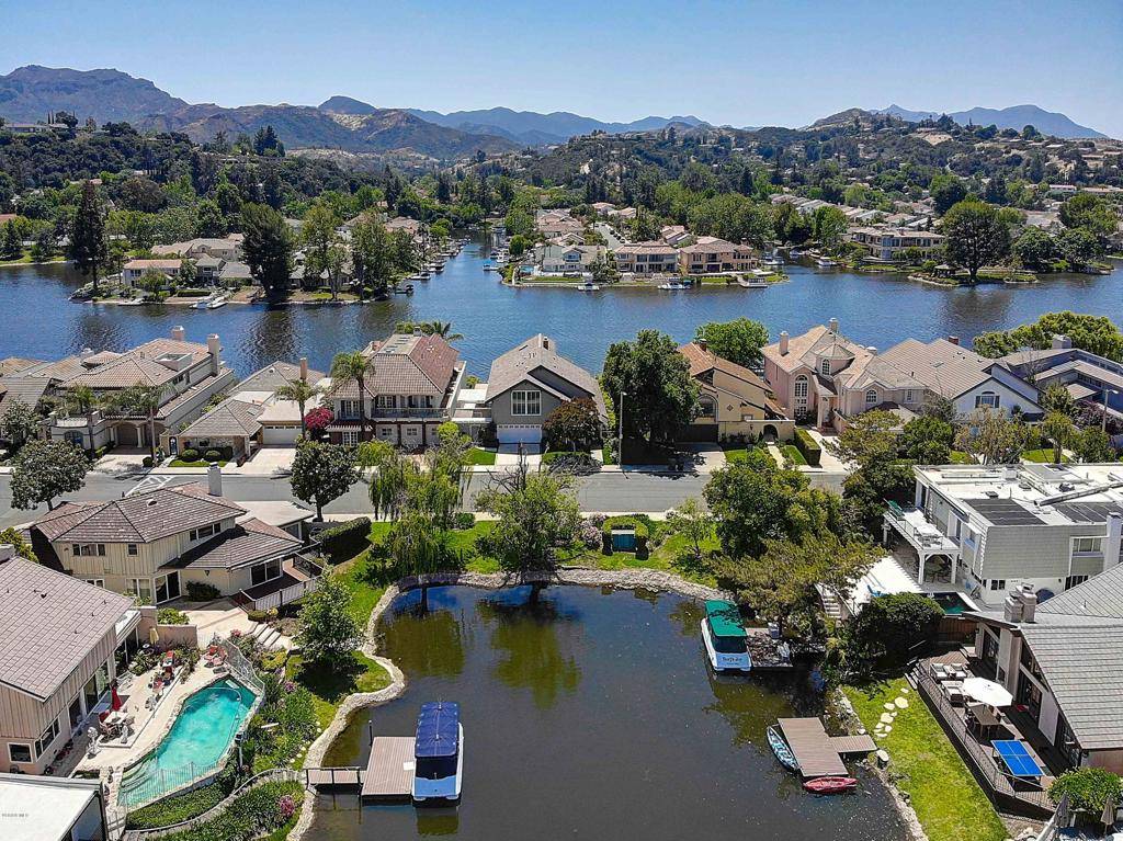 Westlake Village, CA 91361,32214 Oakshore DR