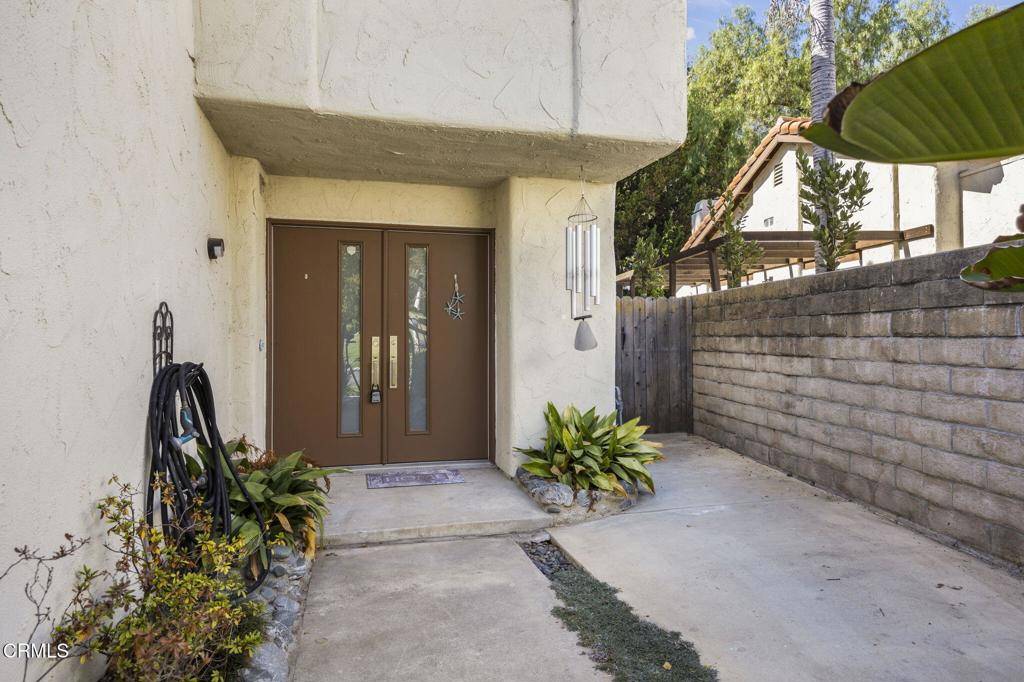 Thousand Oaks, CA 91360,729 Shadow Lake DR