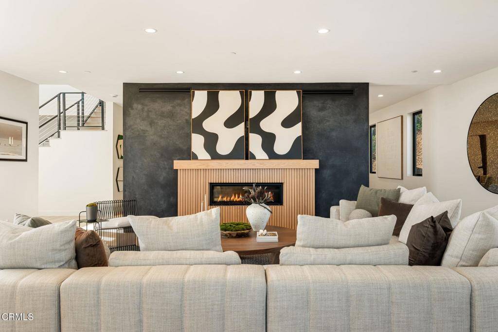 Ventura, CA 93003,708 Skyview TER