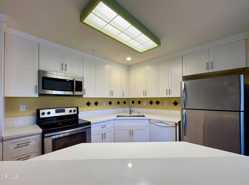 Camarillo, CA 93010,2713 Antonio DR #104