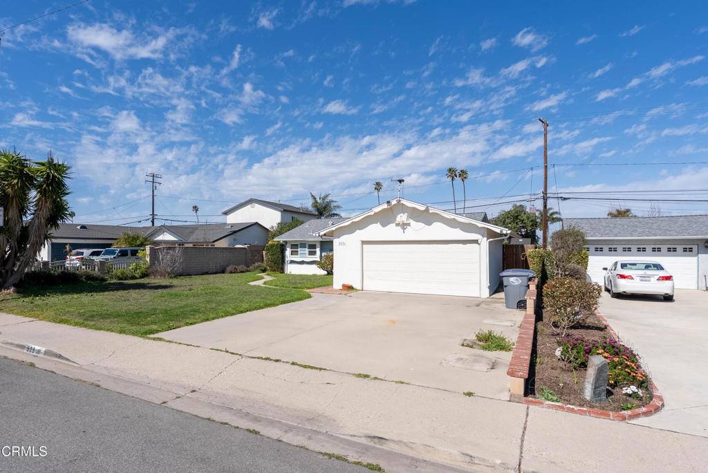 Oxnard, CA 93033,929 Bryce Canyon AVE