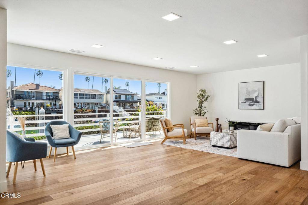 Ventura, CA 93001,2784 BAYSHORE AVE