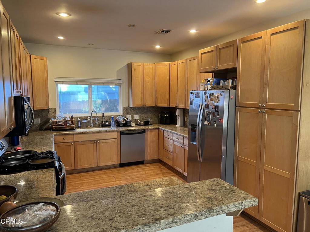 Oak View, CA 93022,232 Valley RD