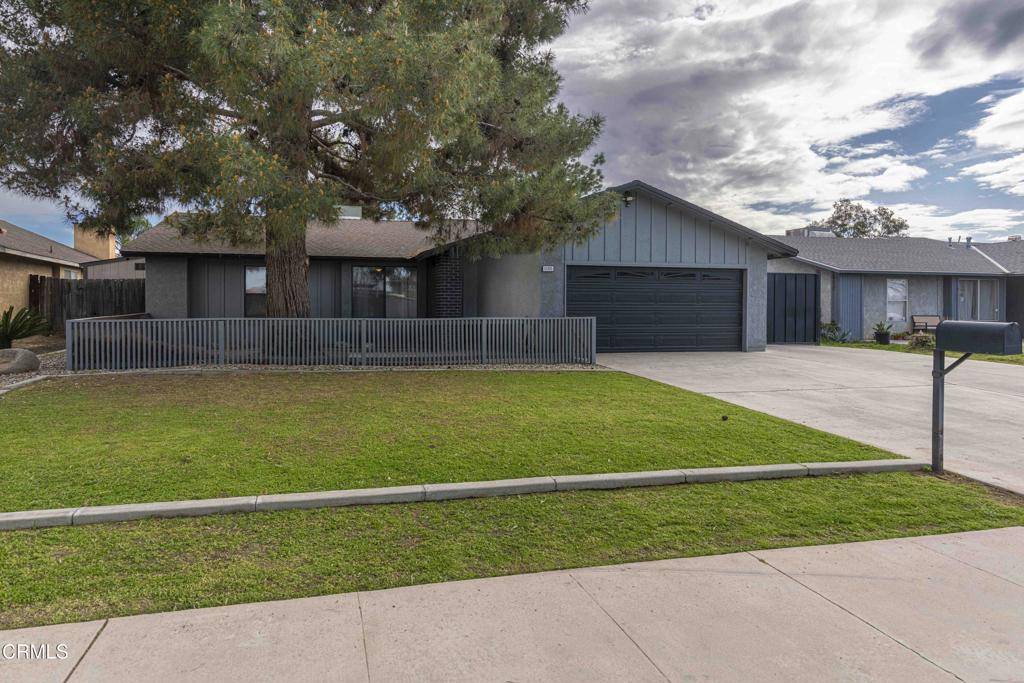 Bakersfield, CA 93312,10305 Paul AVE