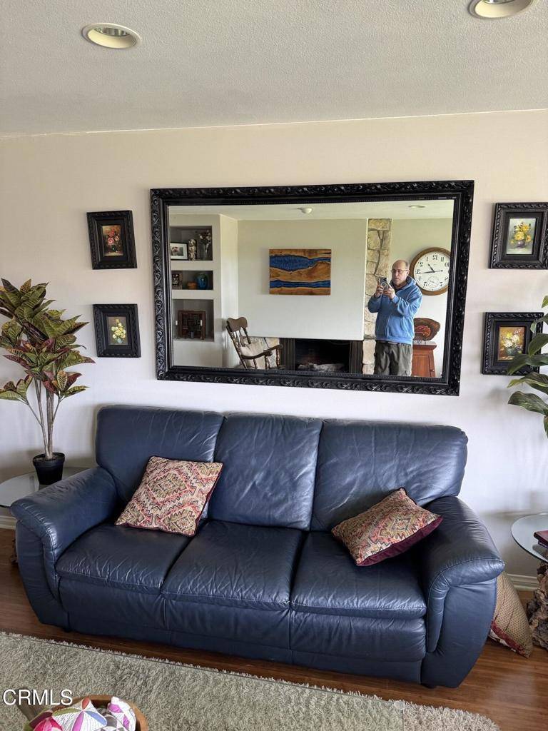 Camarillo, CA 93010,606 Deseo AVE