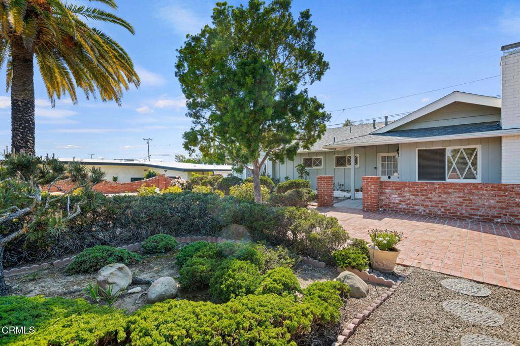 Ventura, CA 93003,683 Colina VIS