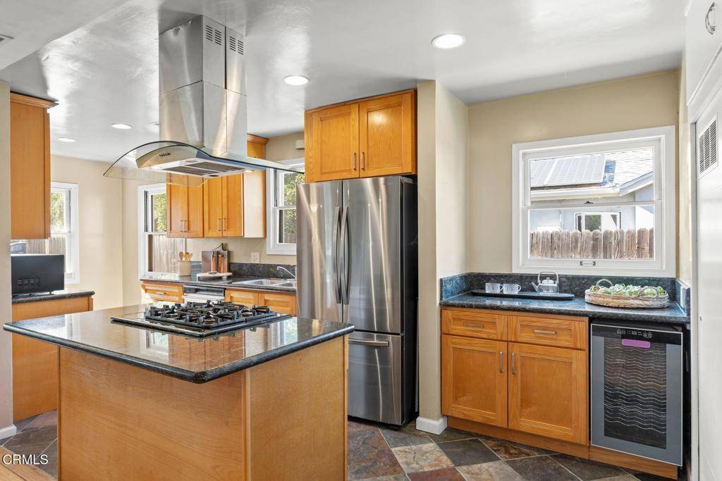 Ojai, CA 93023,512 N Fulton ST