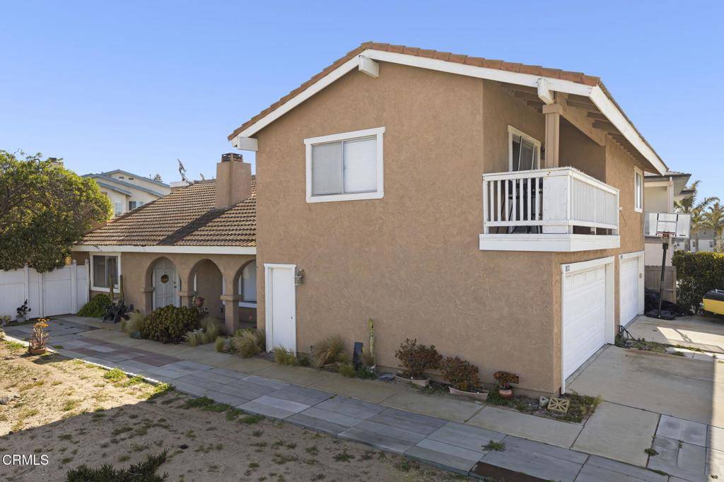 Oxnard, CA 93035,1020 Dunes ST