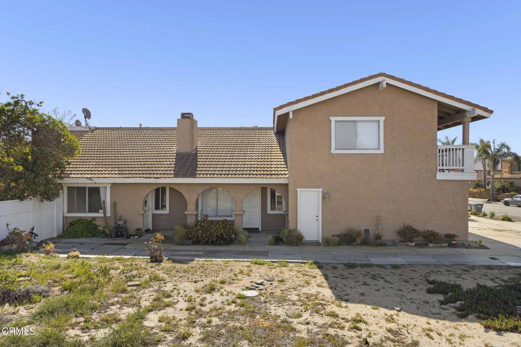 Oxnard, CA 93035,1020 Dunes ST