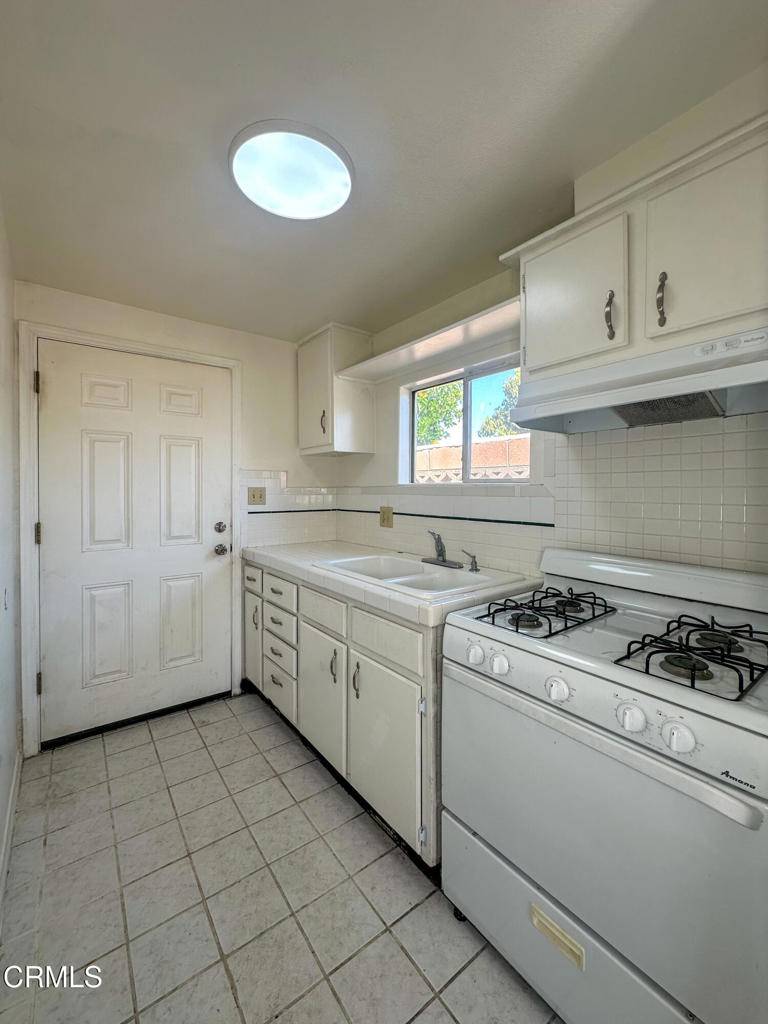 Oxnard, CA 93030,516 N Anita AVE #2