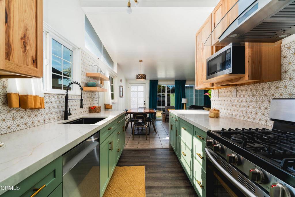 Ventura, CA 93001,1408 Nathan LN