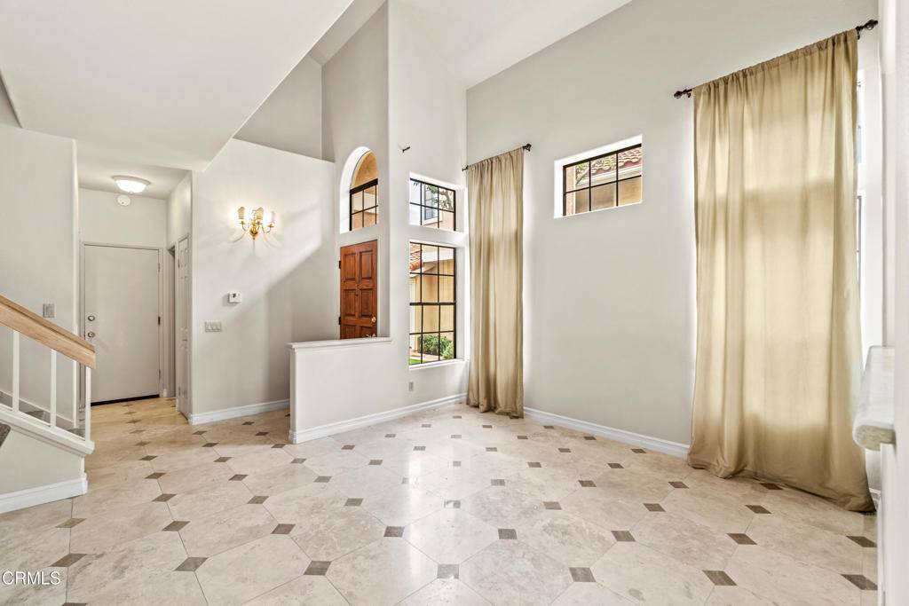Oak Park, CA 91377,471 Lorenzo DR