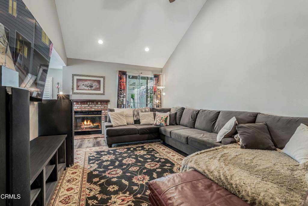Simi Valley, CA 93063,2752 Lemon DR