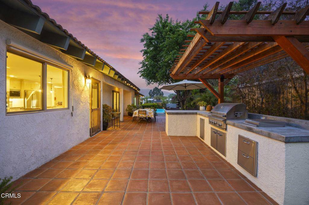 Ojai, CA 93023,1109 Daly RD