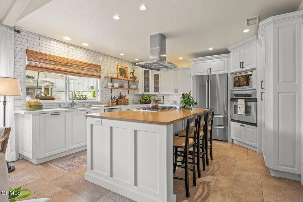 Ojai, CA 93023,614 crestview DR