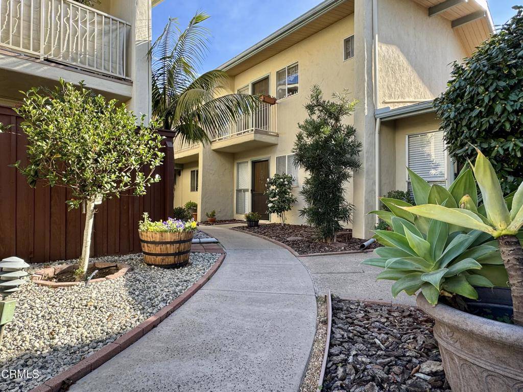 Santa Barbara, CA 93105,2109 De La Vina ST