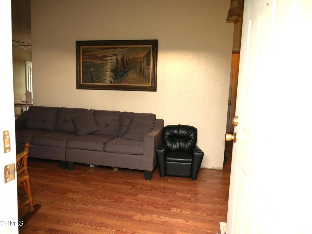 Ventura, CA 93001,397 Hupa ST