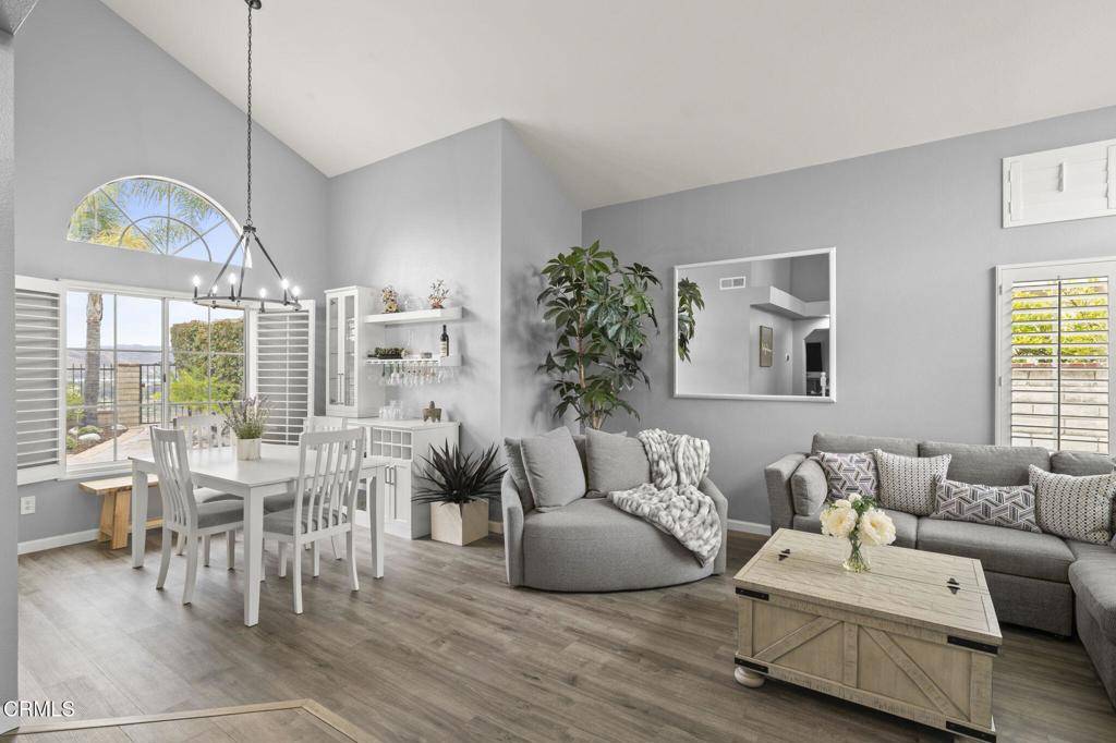 Castaic, CA 91384,30044 Desert Rose DR