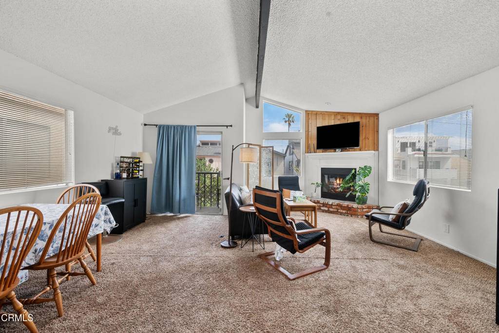 Oxnard, CA 93035,328 Highland DR