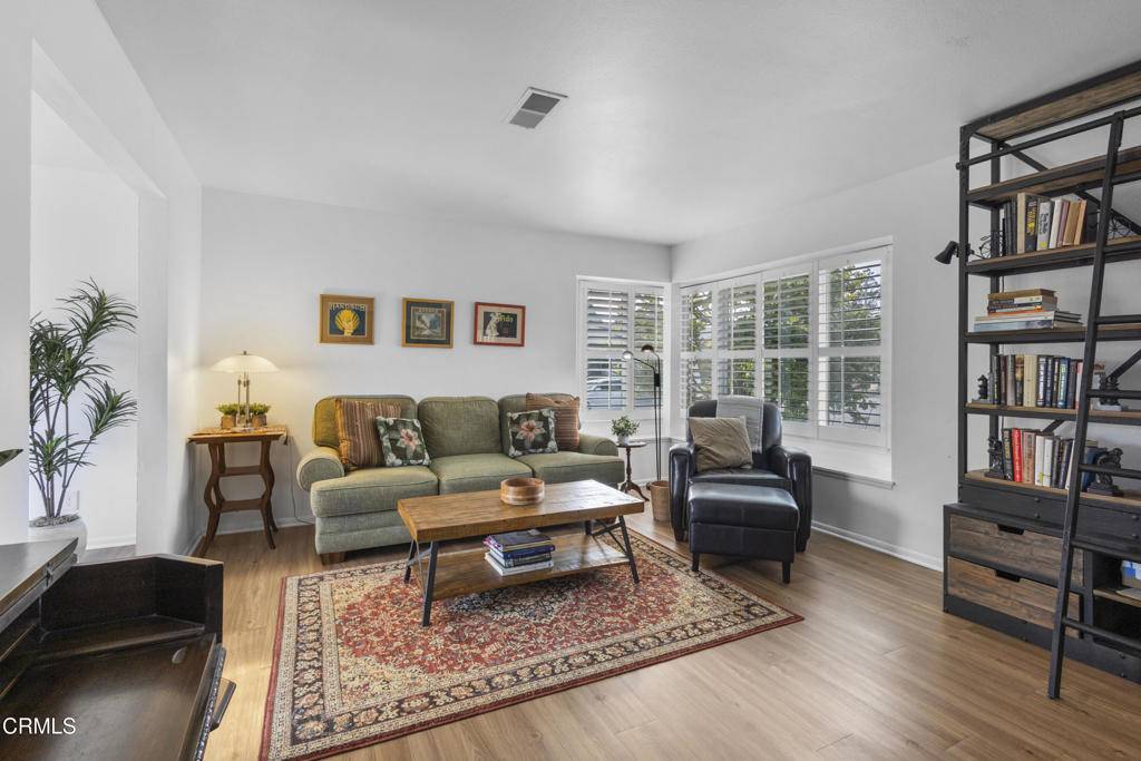 Ventura, CA 93004,9502 El Portal CT