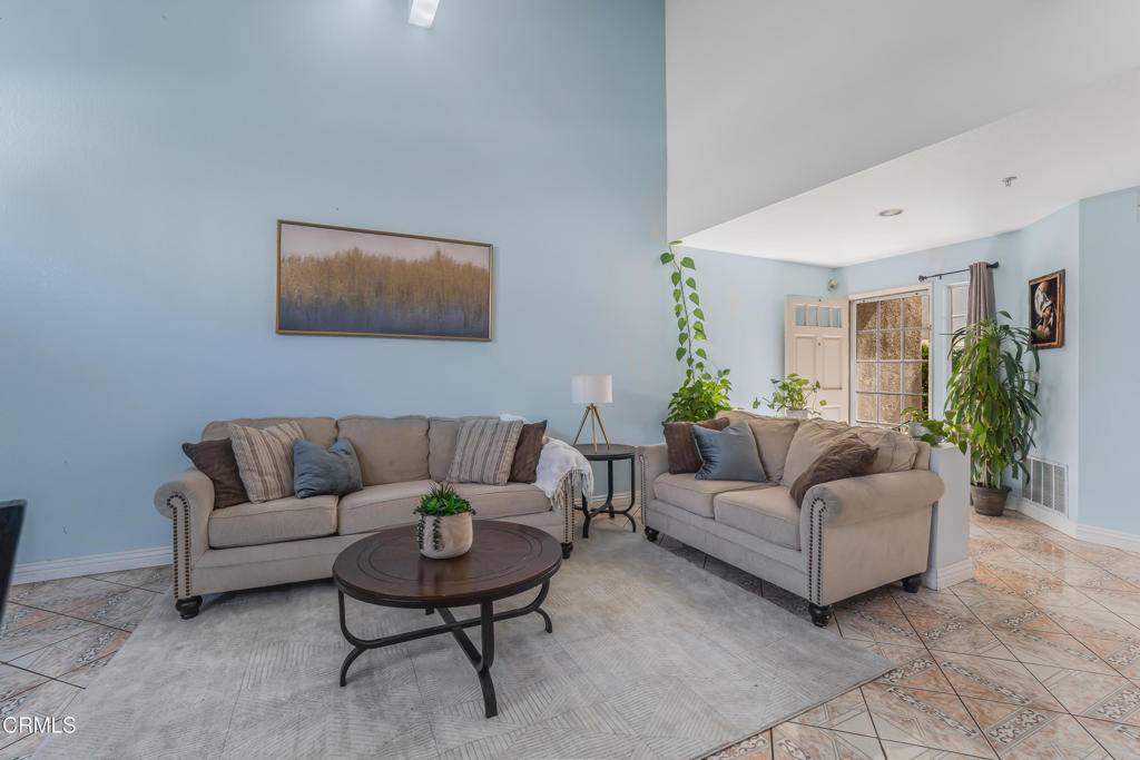 Oxnard, CA 93030,515 Higuera DR