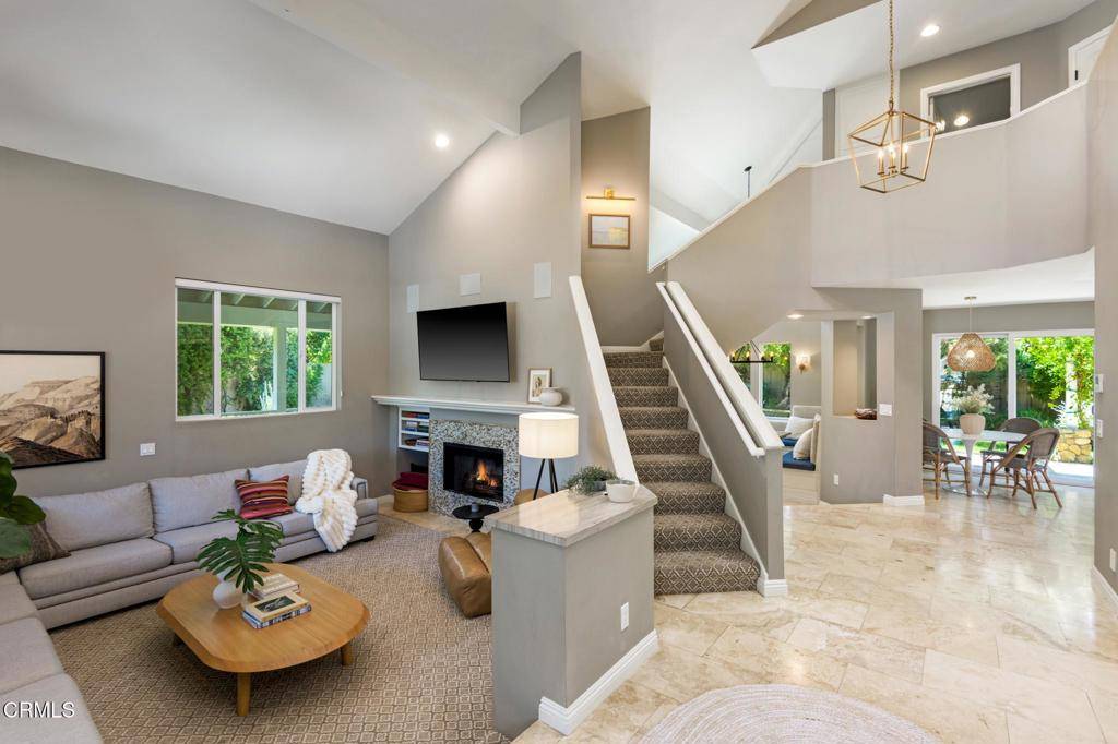 Ojai, CA 93023,131 Christopher LN