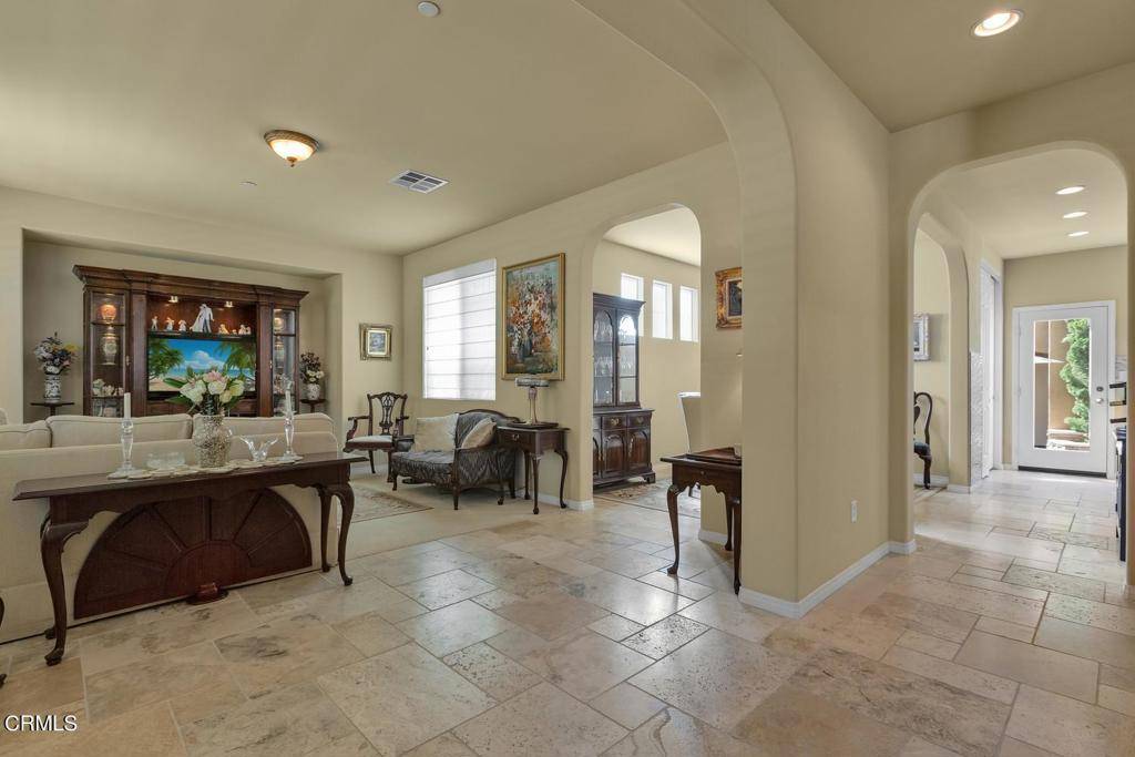 Oxnard, CA 93036,690 Nile River DR
