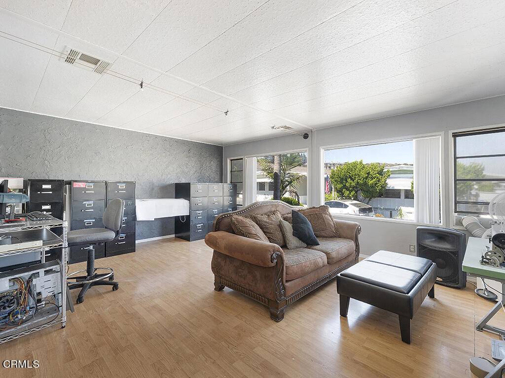 Chatsworth, CA 91311,11401 Topanga Canyon BLVD #93