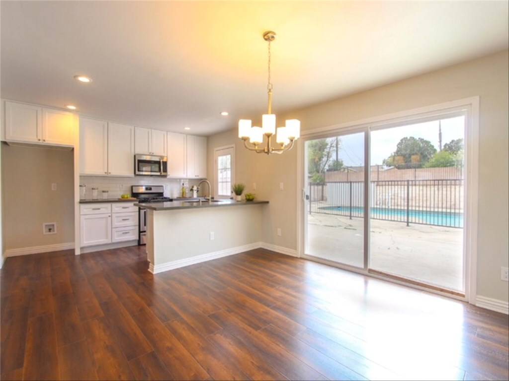 Pacoima, CA 91331,12225 Terra Bella ST