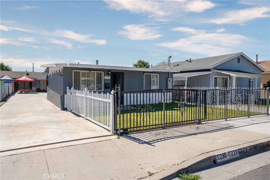 Cudahy, CA 90201,5228 Cecilia ST