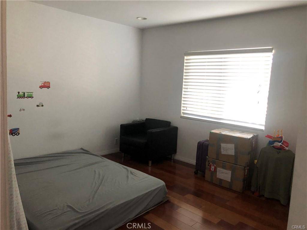 Monterey Park, CA 91754,915 De La Fuente