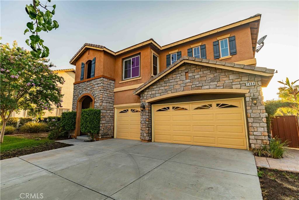 Highland, CA 92346,7484 Sequoia LN
