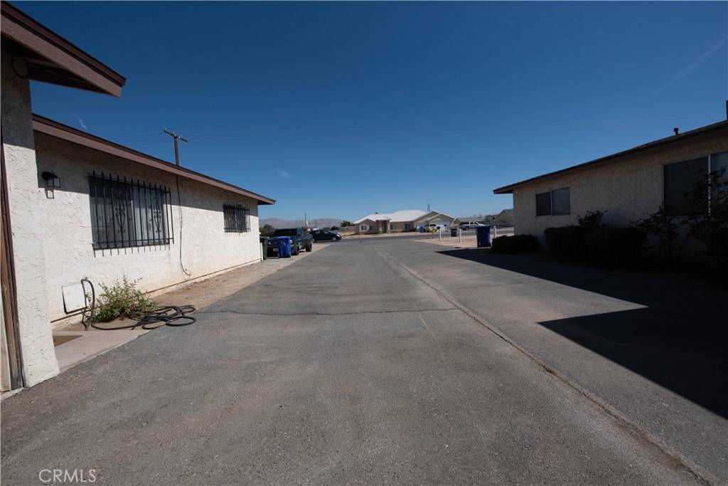 Apple Valley, CA 92308,12212 Kiowa RD #3