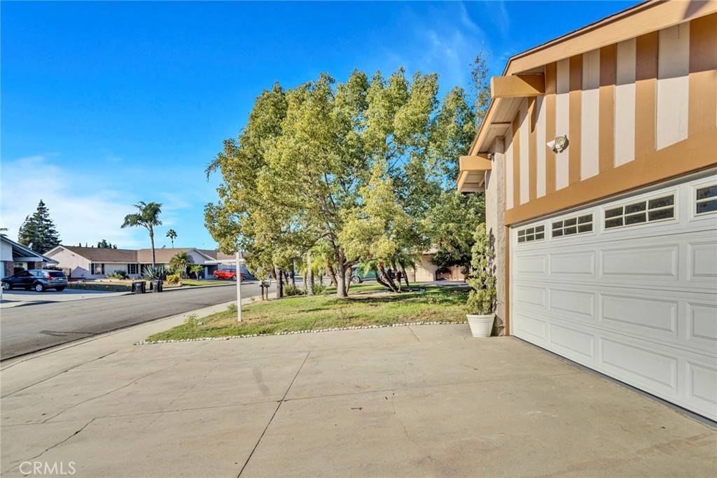 Chino, CA 91710,12361 Maxon LN