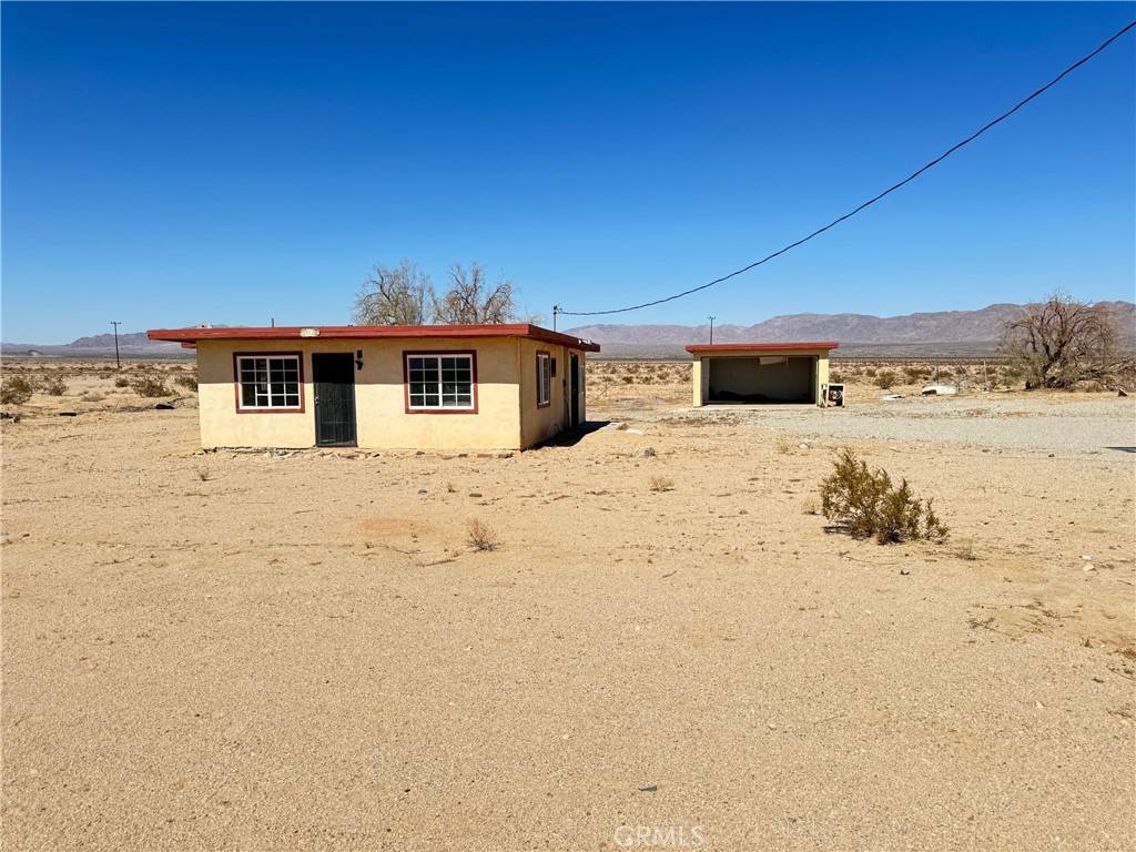 29 Palms, CA 92277,81118 Screech Owl RD