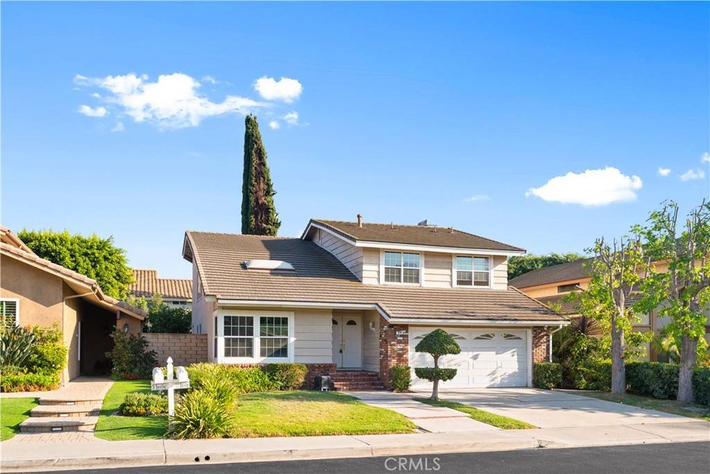 Irvine, CA 92620,11 Seville