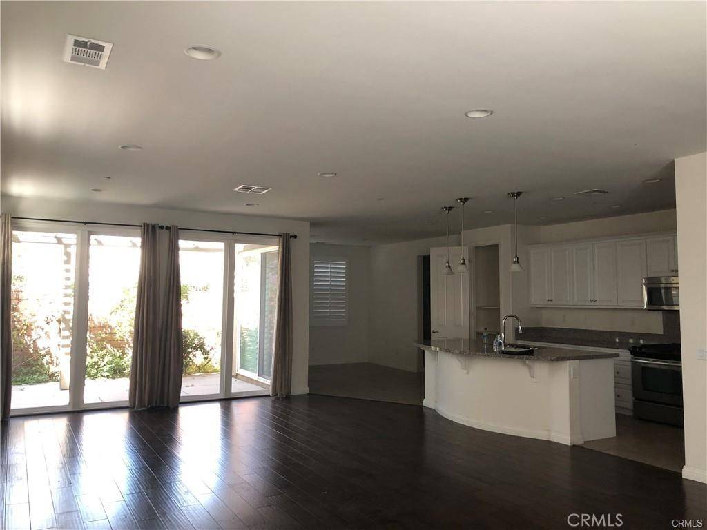 Ontario, CA 91764,2971 E Via Corvina