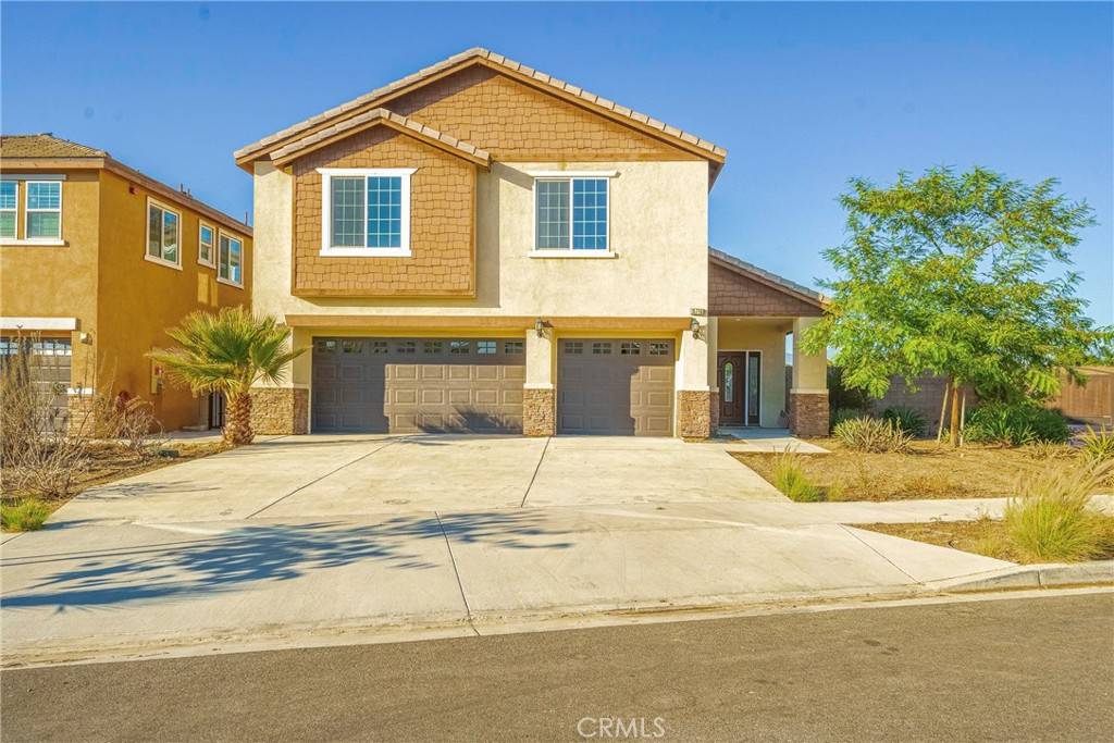 Fontana, CA 92335,15718 Dianthus AVE