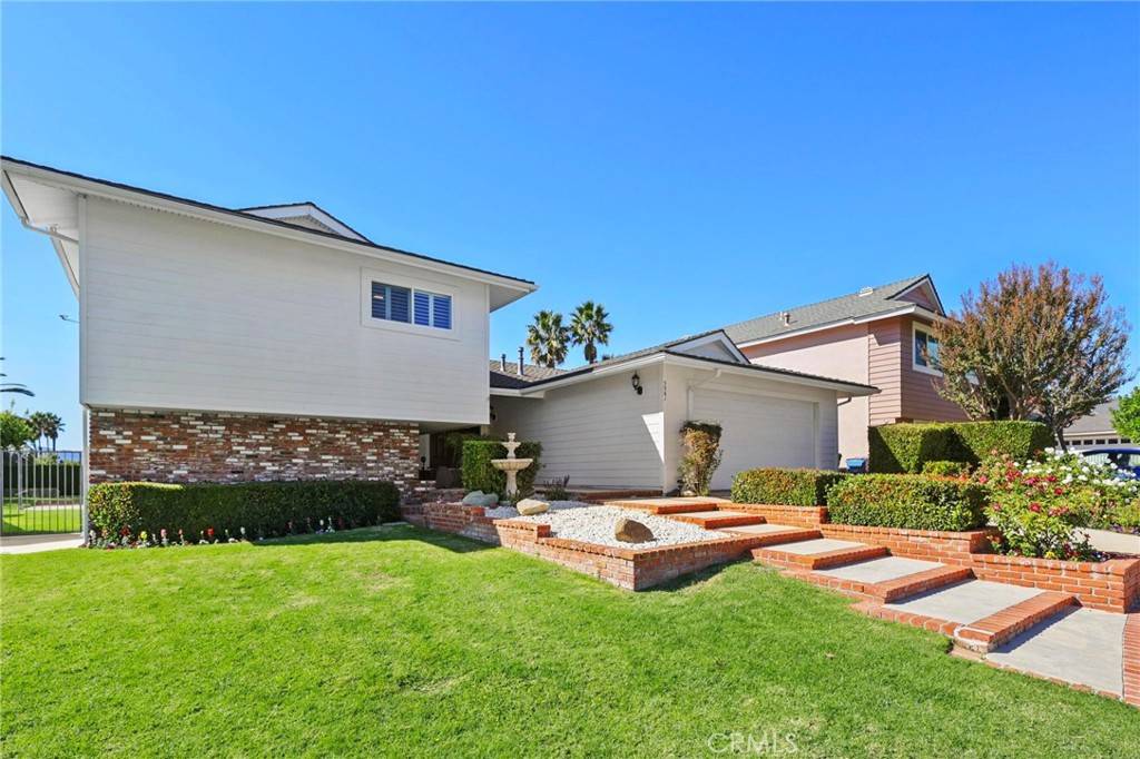 Agoura Hills, CA 91301,5561 Rainbow Crest DR