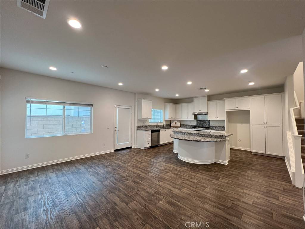 Fontana, CA 92336,7226 Crescendo LN