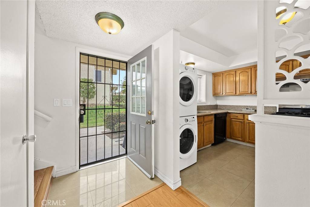 Rowland Heights, CA 91748,1610 Greenport #D