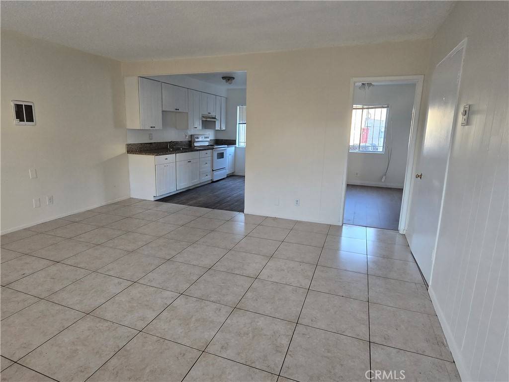 Long Beach, CA 90806,1815 Locust AVE #1