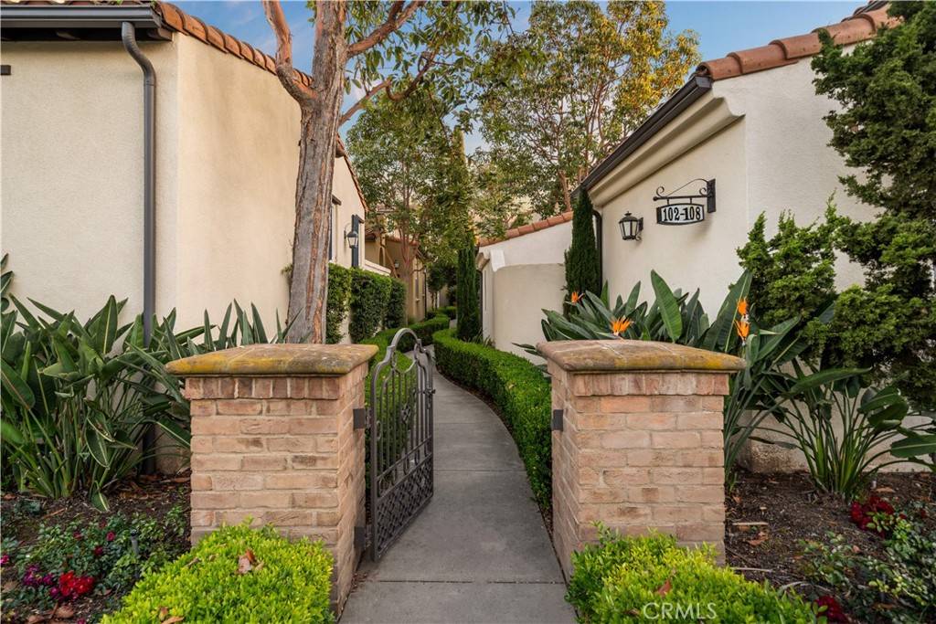 Irvine, CA 92620,102 Chantilly