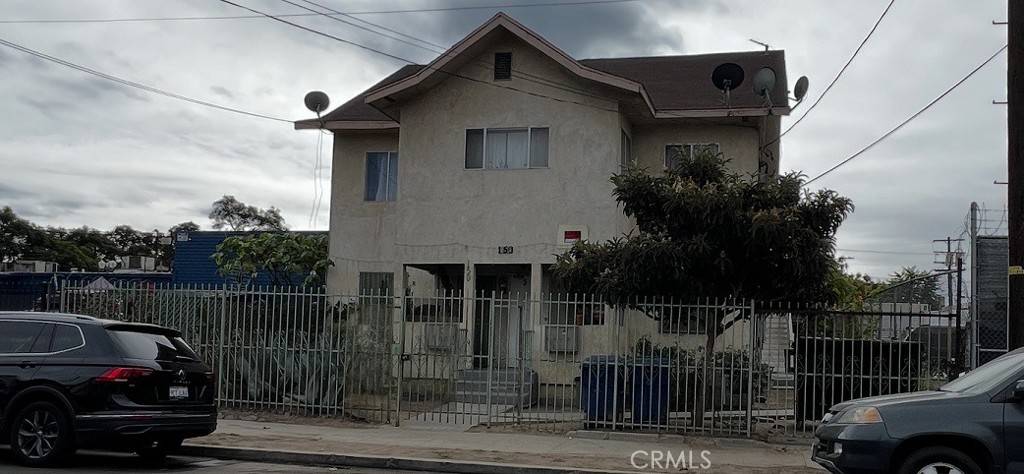 Los Angeles, CA 90007,150 W 33rd ST