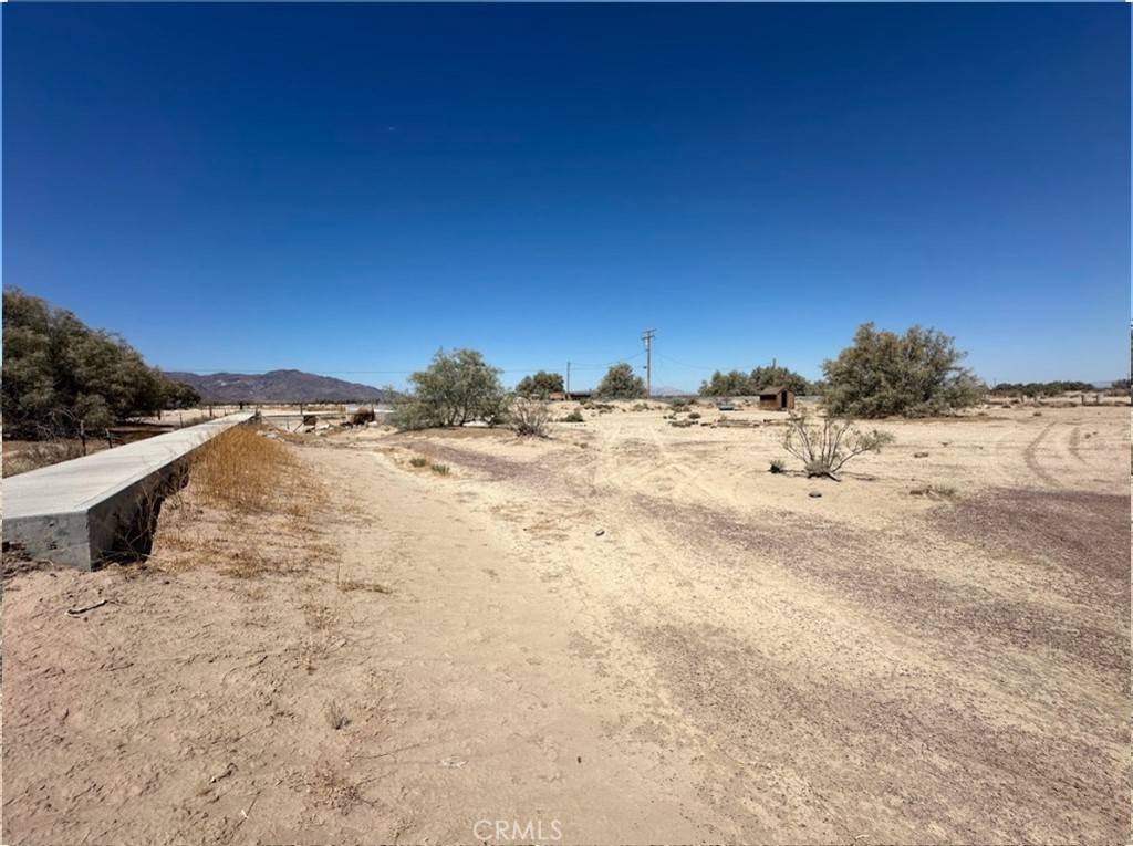 Newberry Springs, CA 92365,30453 Berry RD