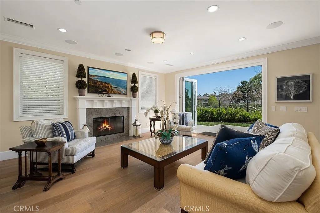 Newport Beach, CA 92660,4 Summer House LN