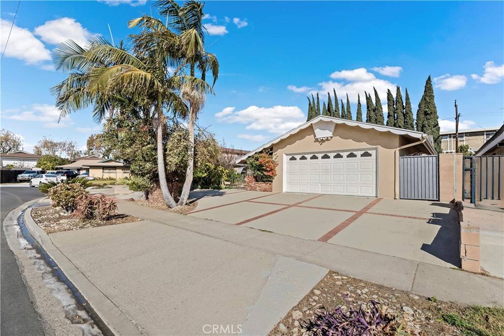 Tustin, CA 92780,1151 Mear LN