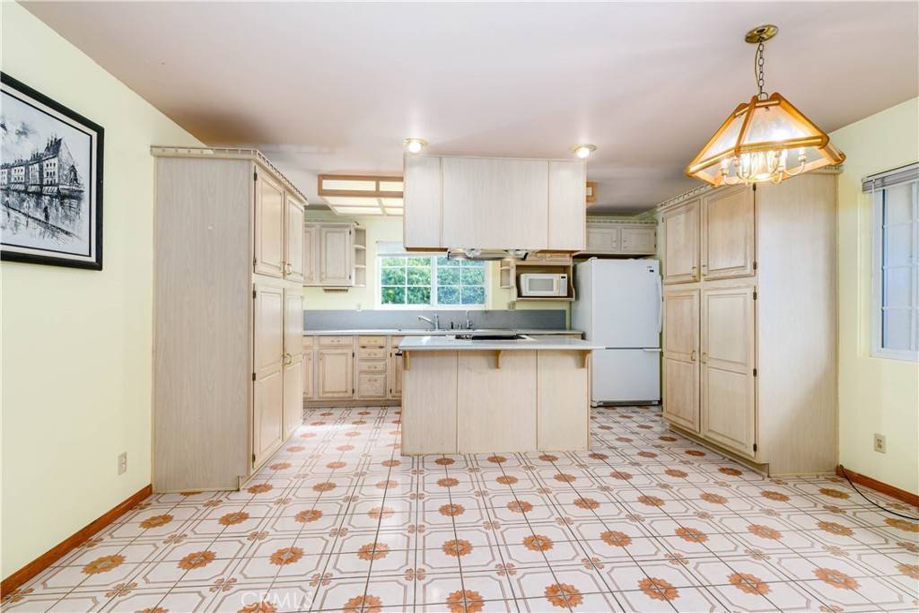 Rancho Palos Verdes, CA 90275,6551 Abbottswood Dr