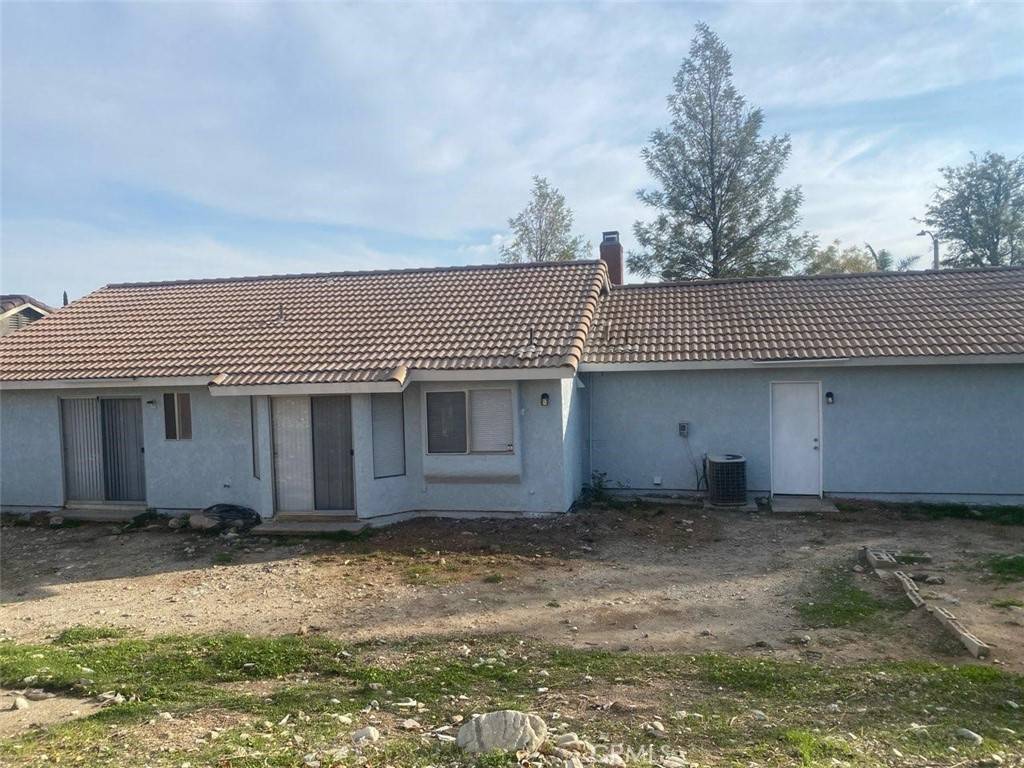 Rialto, CA 92377,1152 W Lewis ST